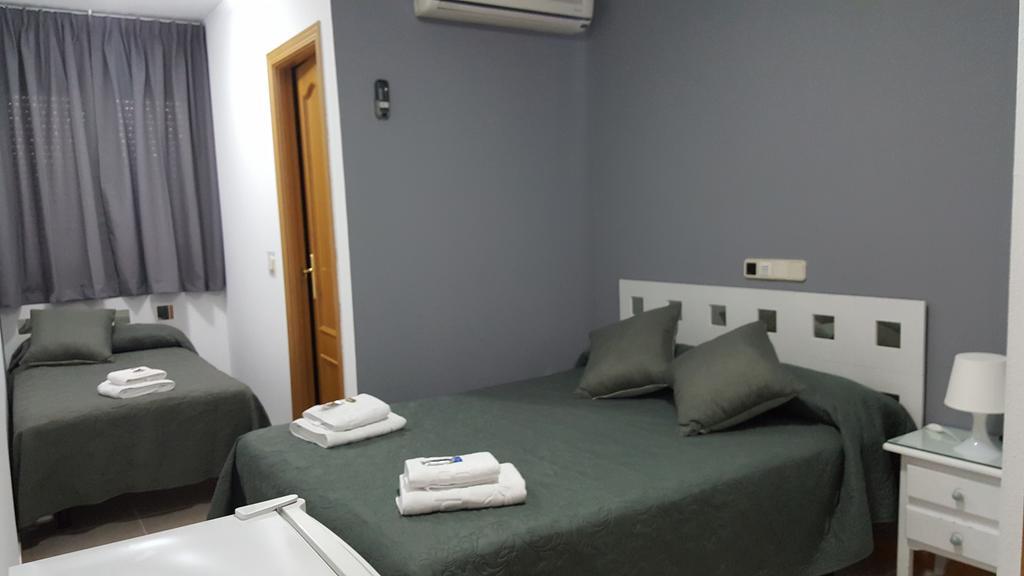 Hostal El Parque San Martín de la Vega Kültér fotó