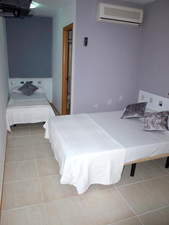 Hostal El Parque San Martín de la Vega Kültér fotó